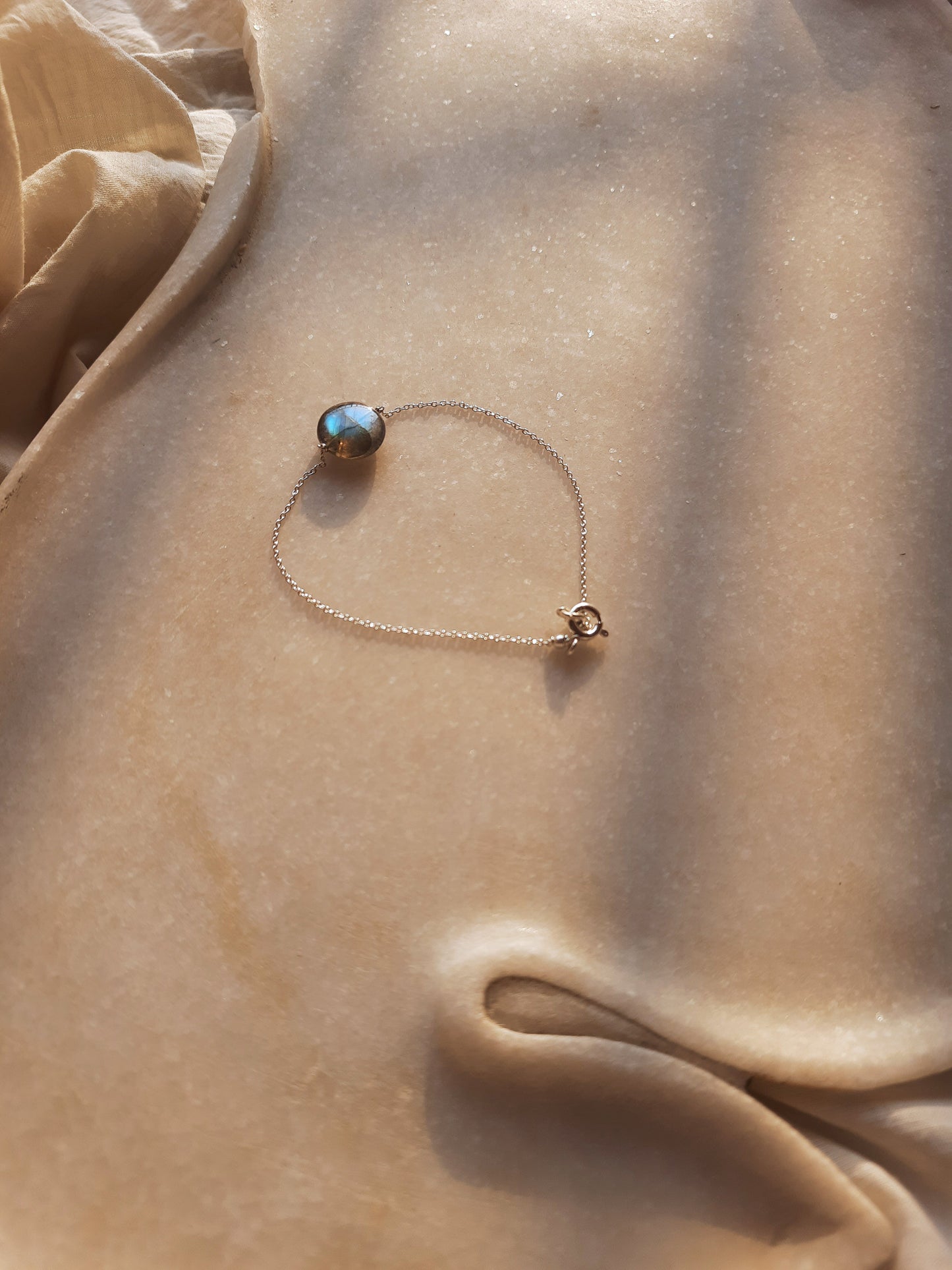 matsya - Labradorite Round Bracelet