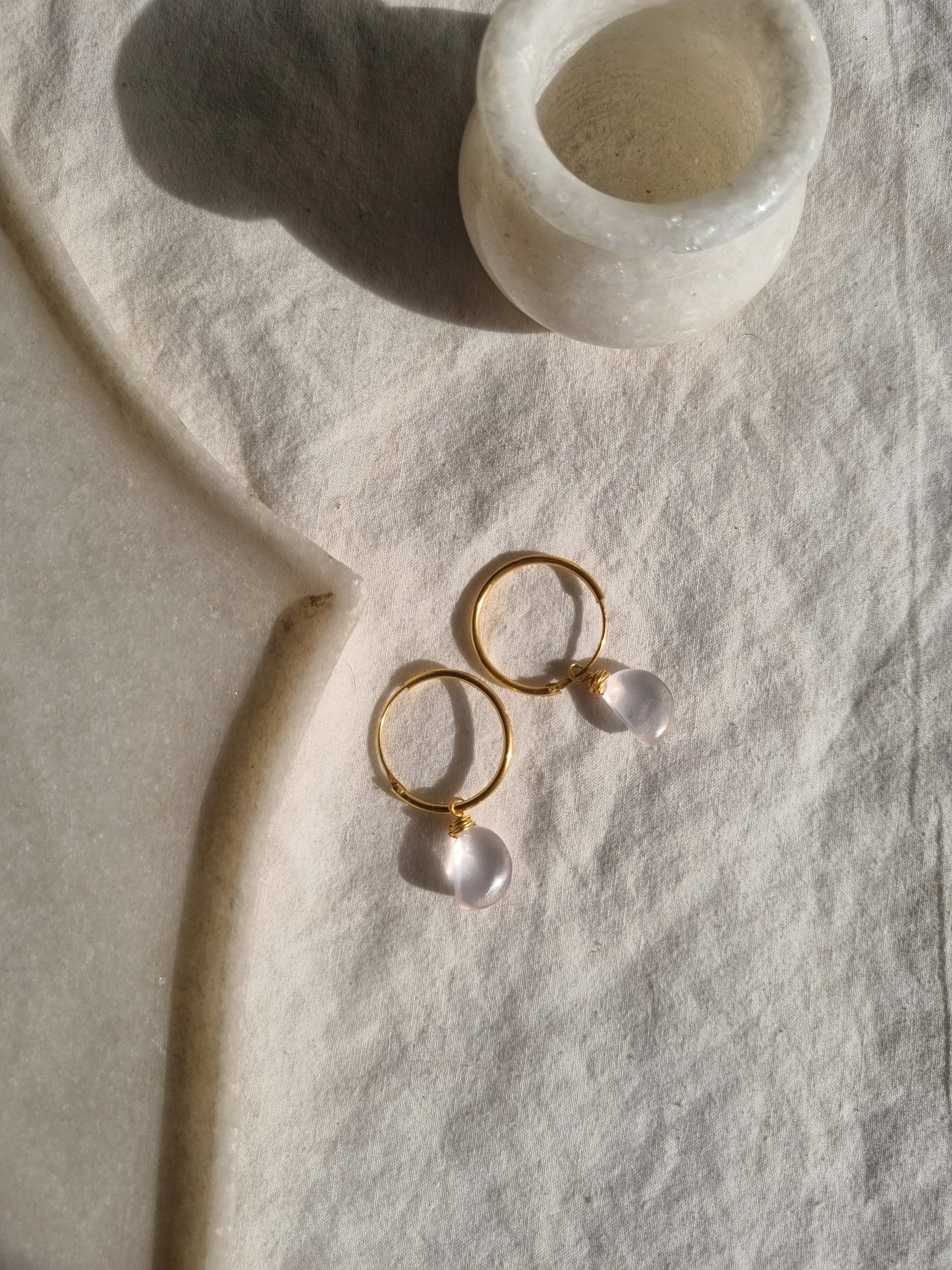 vars - Rose Quartz Quarter Moon Endless Hoops