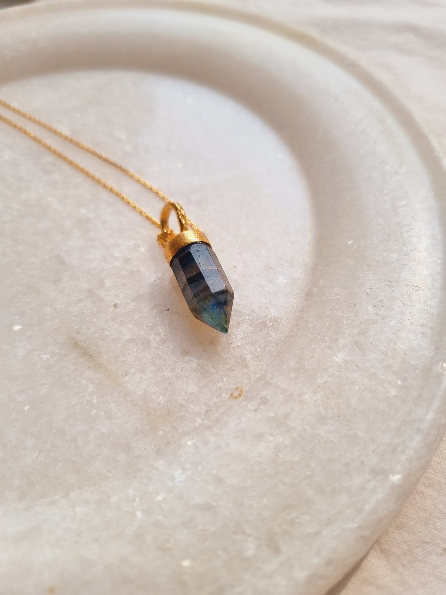 arrow - Labradorite Pendant
