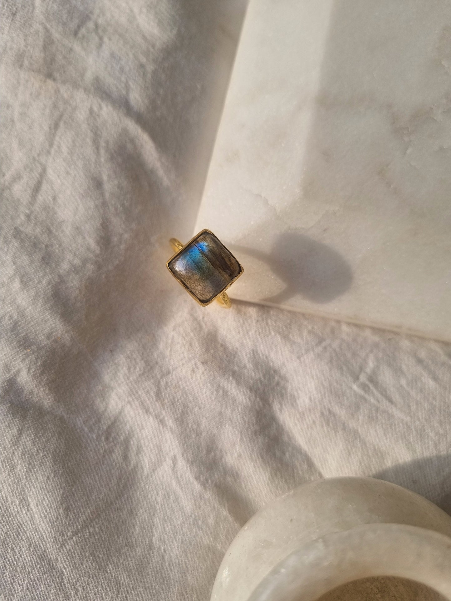 vasa - Labradorite Helix Ring