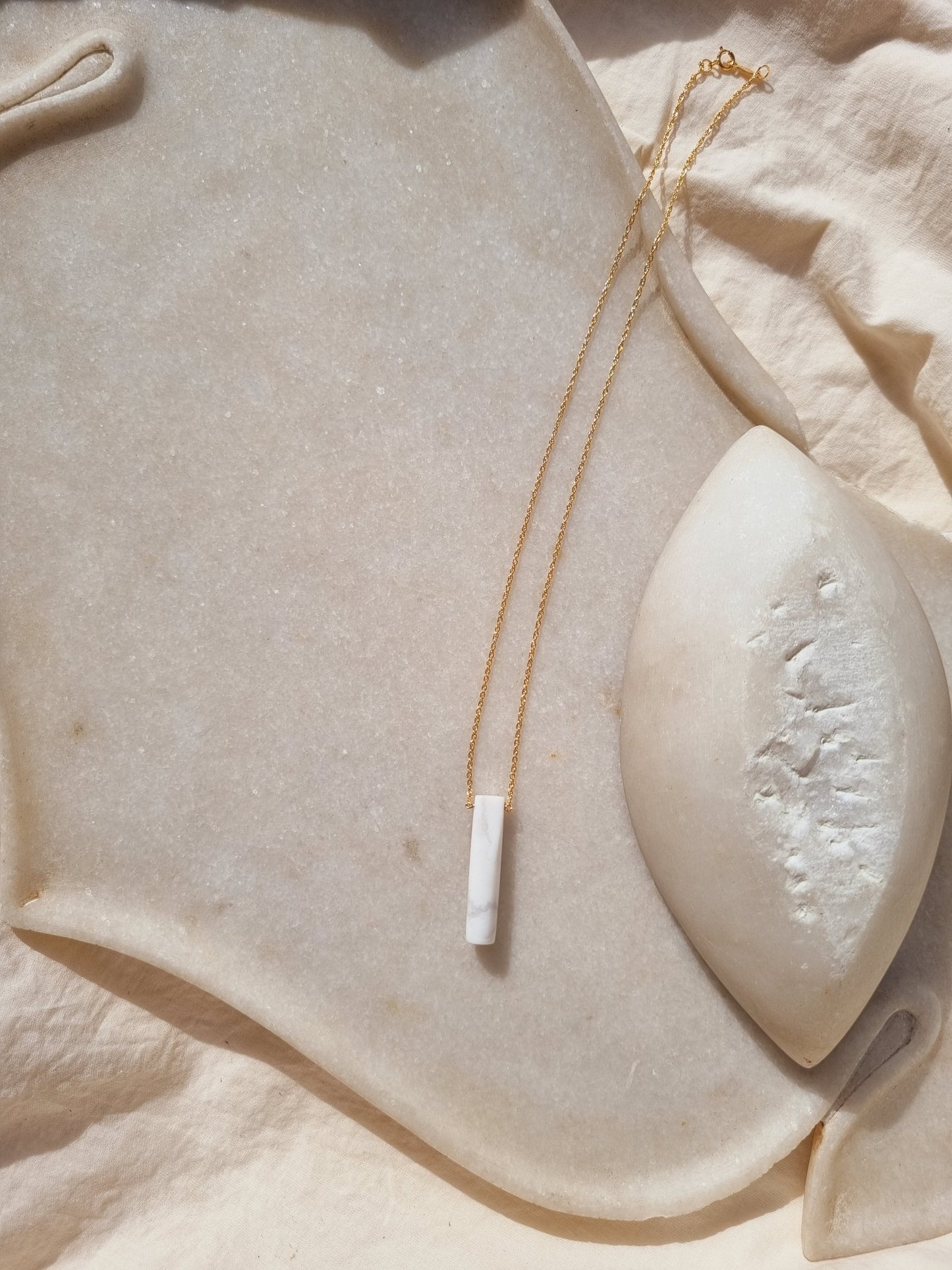 sarat - Howlite Barrel Pendant