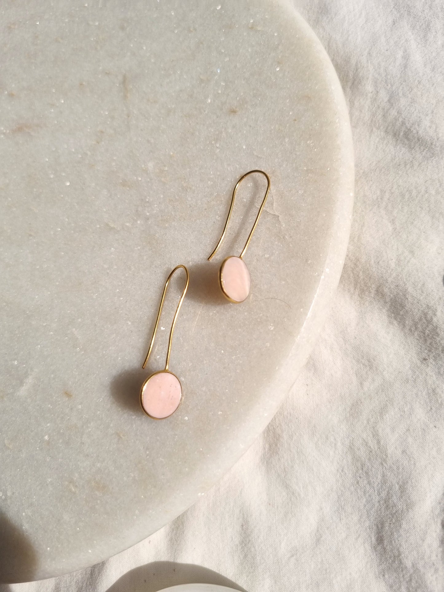 ayas - Pink Opal Round Earwire
