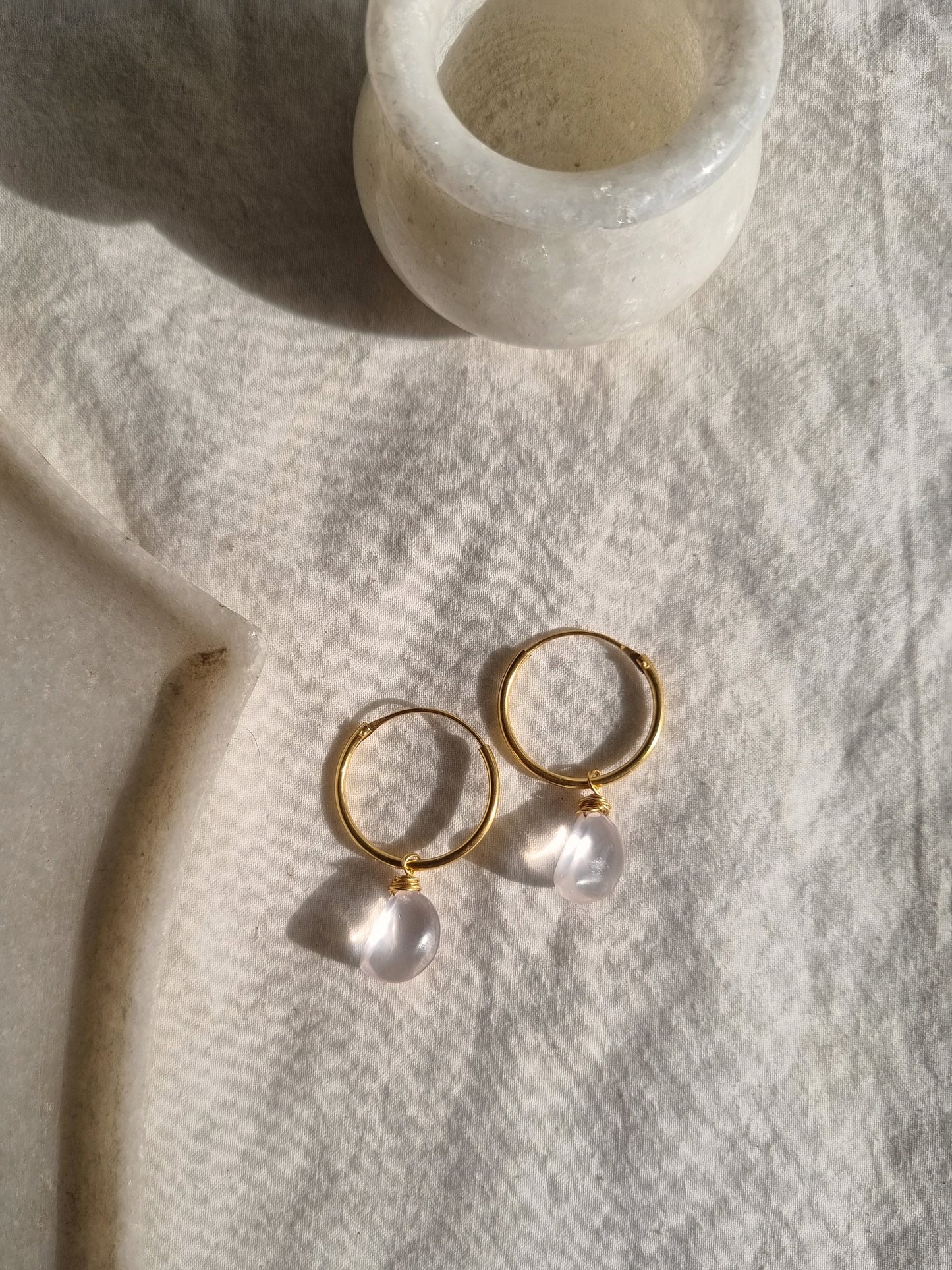 vars - Rose Quartz Quarter Moon Endless Hoops