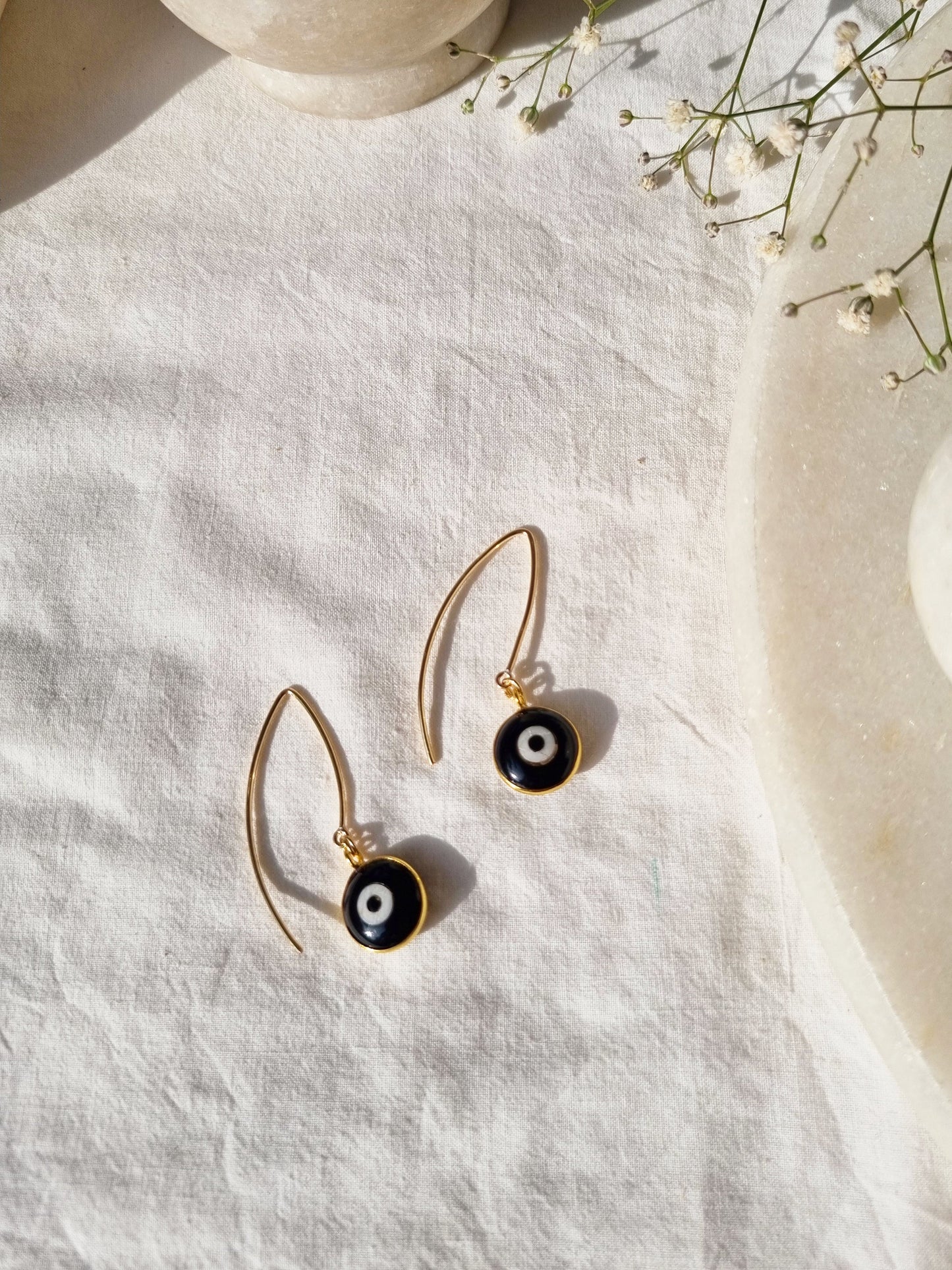 vasaa- Black Onyx Howlite Evil Eye Earwire