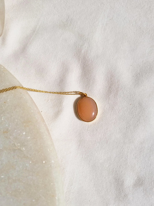 vana - Peach Moonstone Oval Pendant