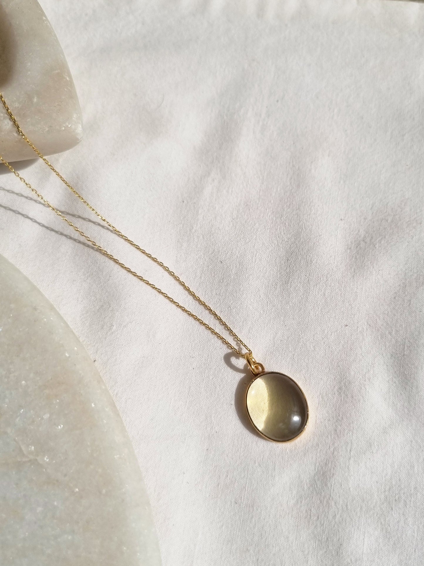 vana - Lemon Quartz Oval Pendant