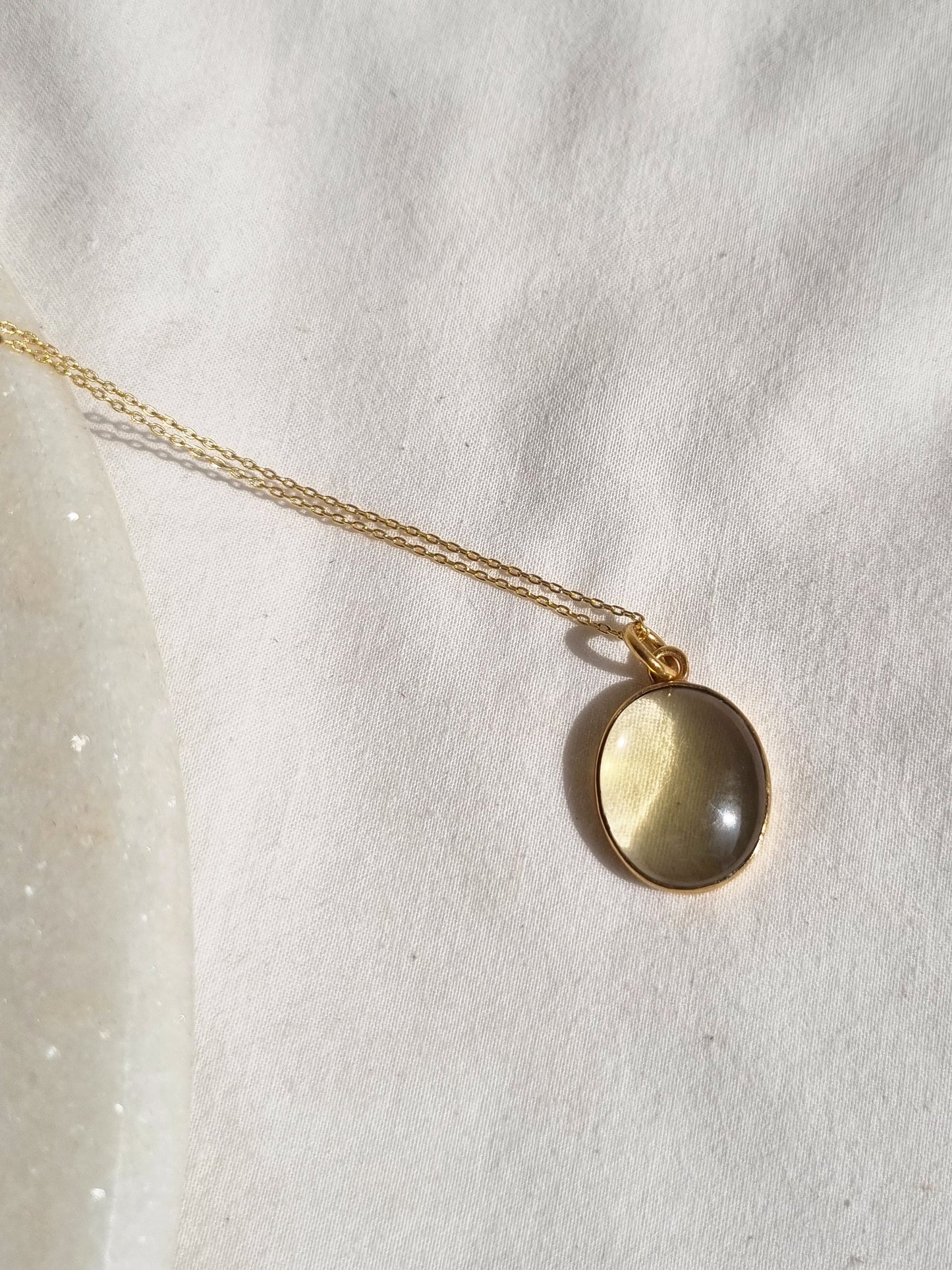 vana - Lemon Quartz Oval Pendant
