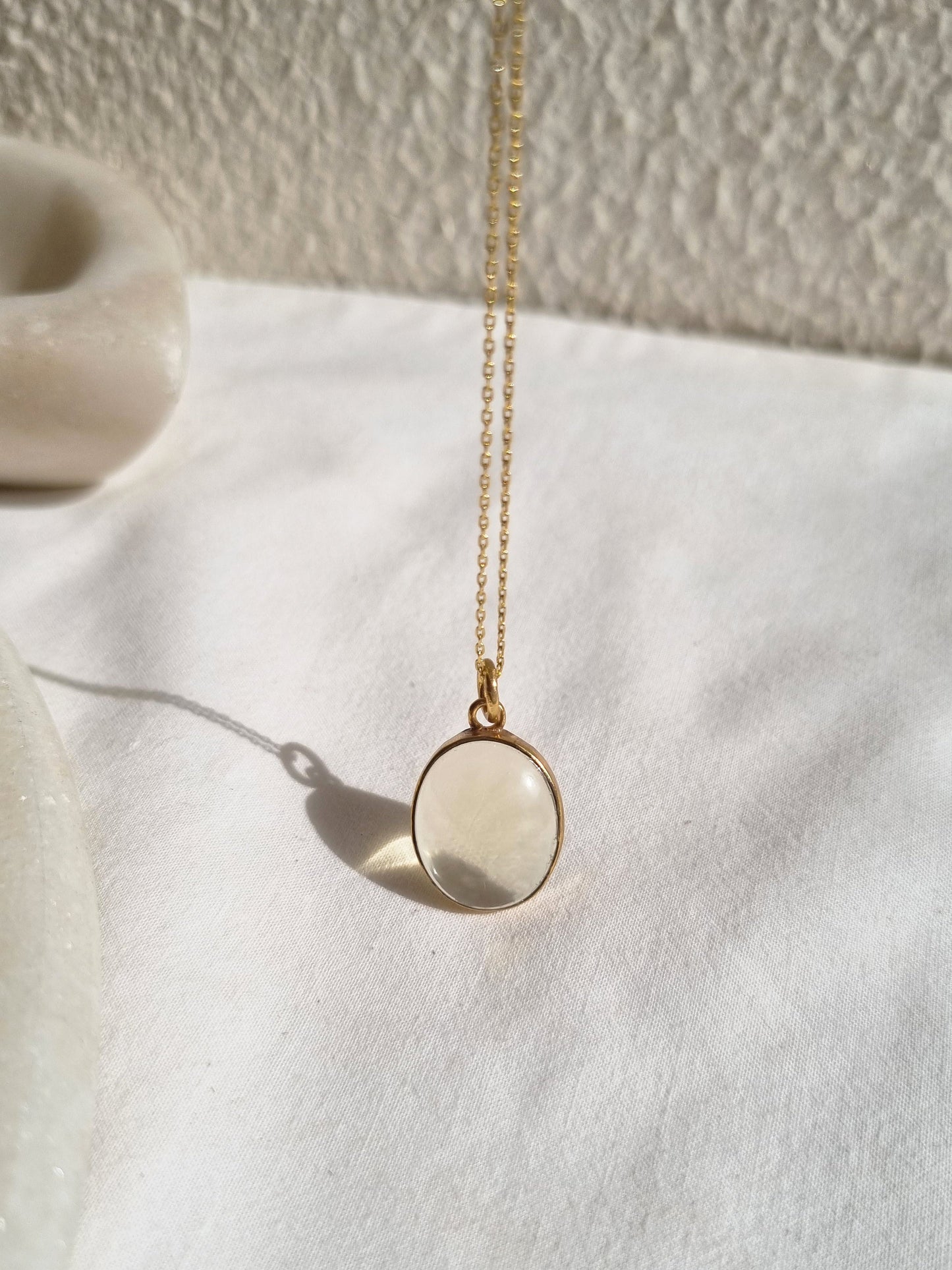 vana - Lemon Quartz Oval Pendant