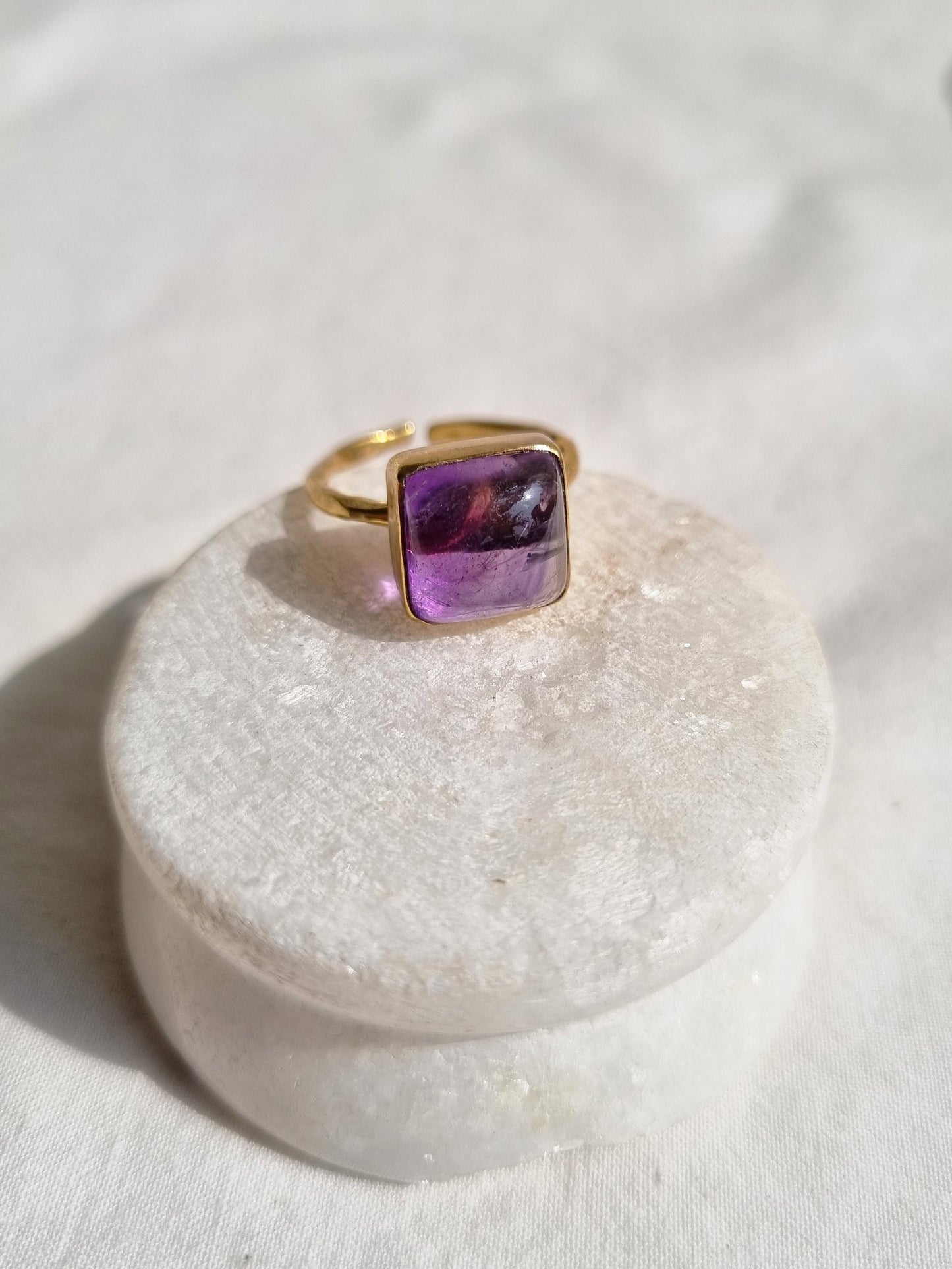 vasa - Amethyst Helix Ring