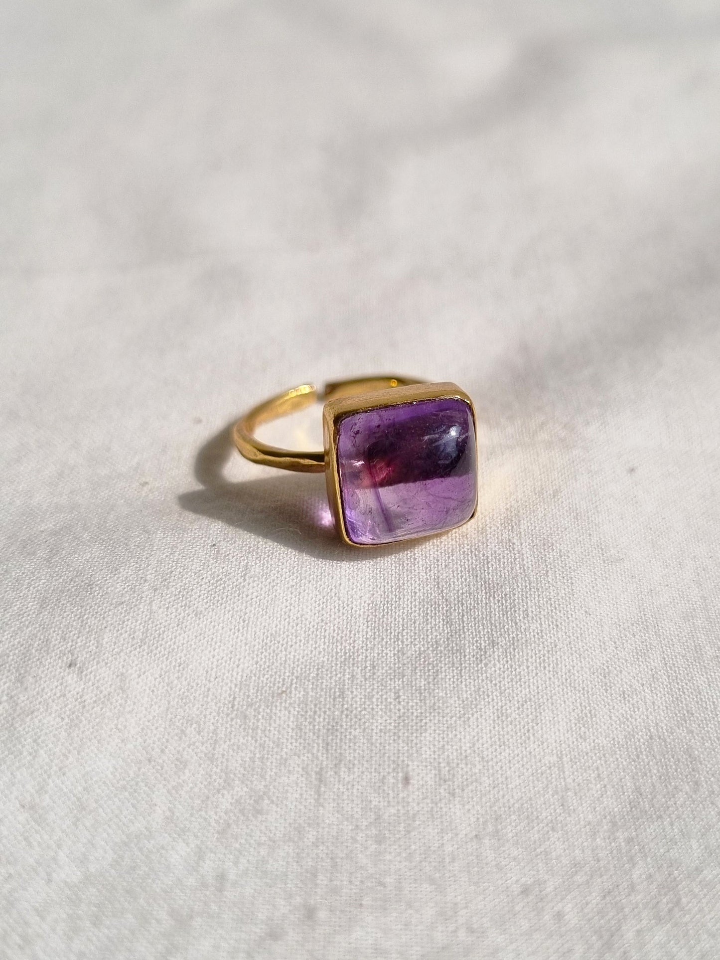 vasa - Amethyst Helix Ring