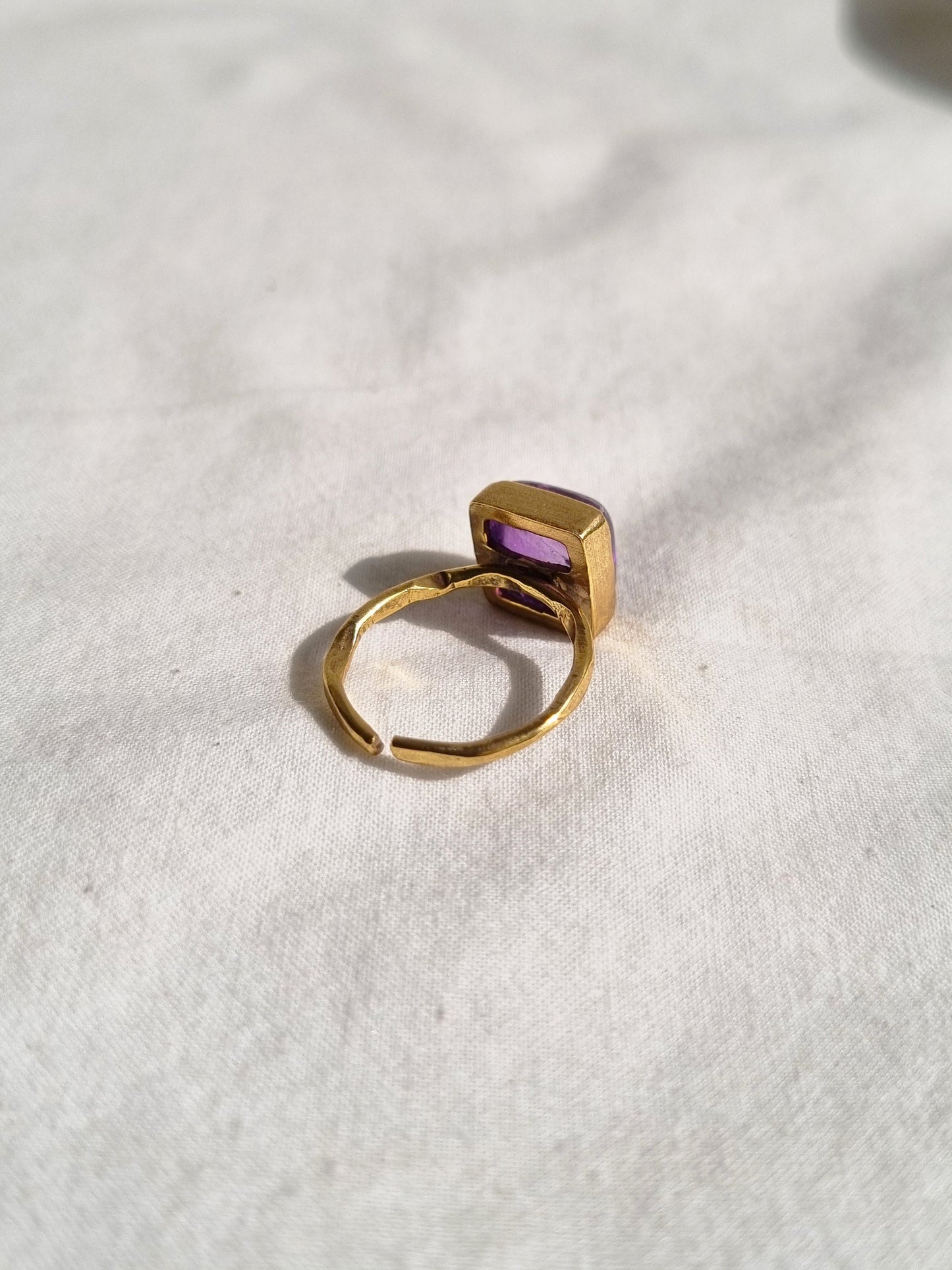 vasa - Amethyst Helix Ring