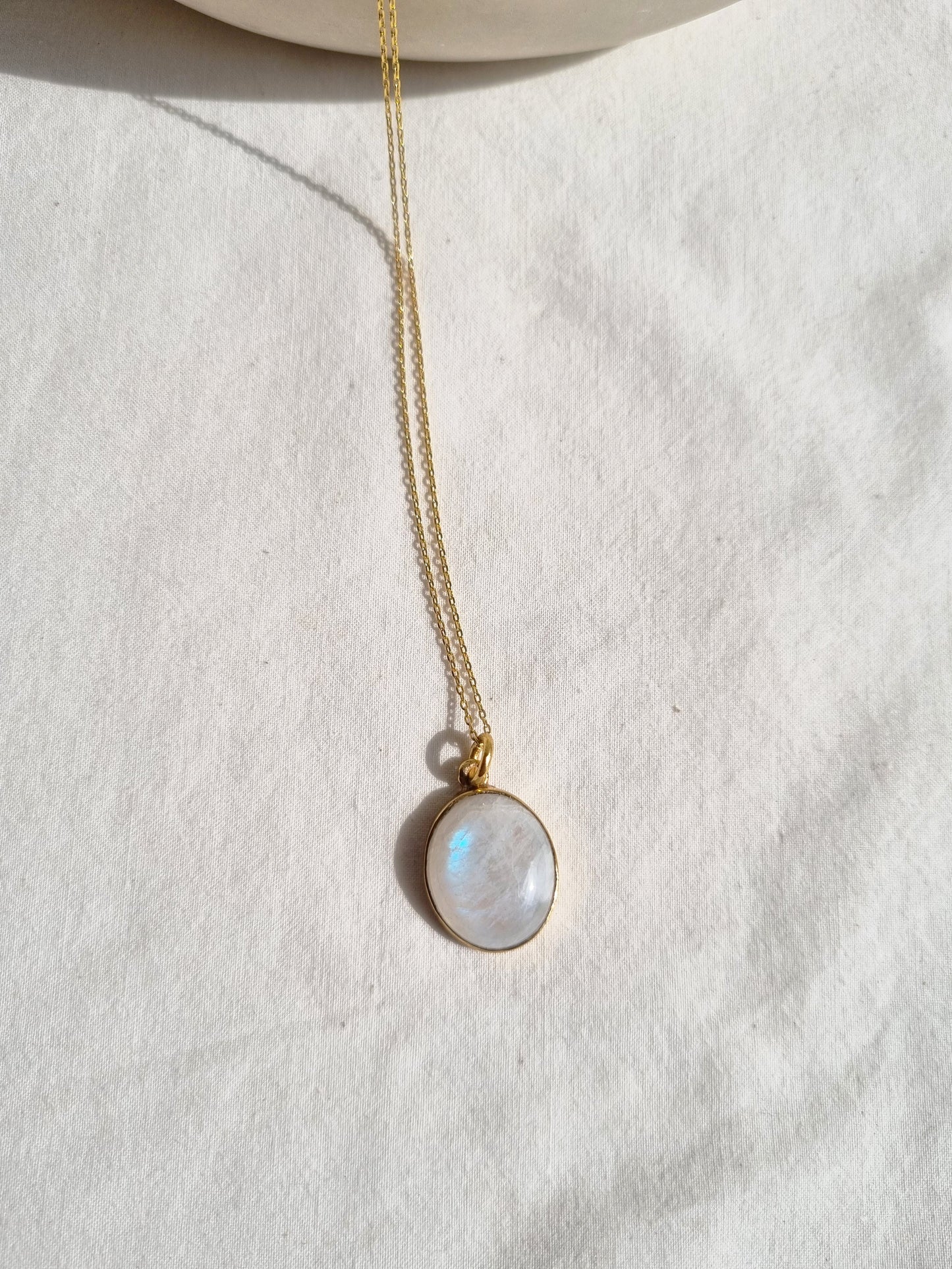 vana - Rainbow Moonstone Oval Pendant