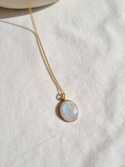 vana - Rainbow Moonstone Oval Pendant