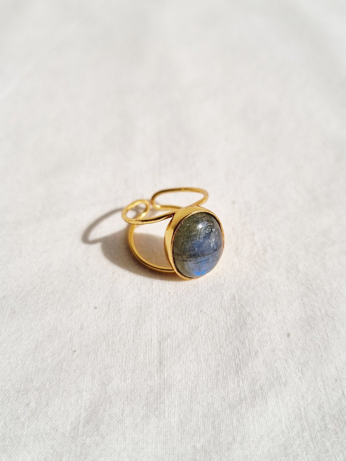 vartha - Labradorite Olivia Ring