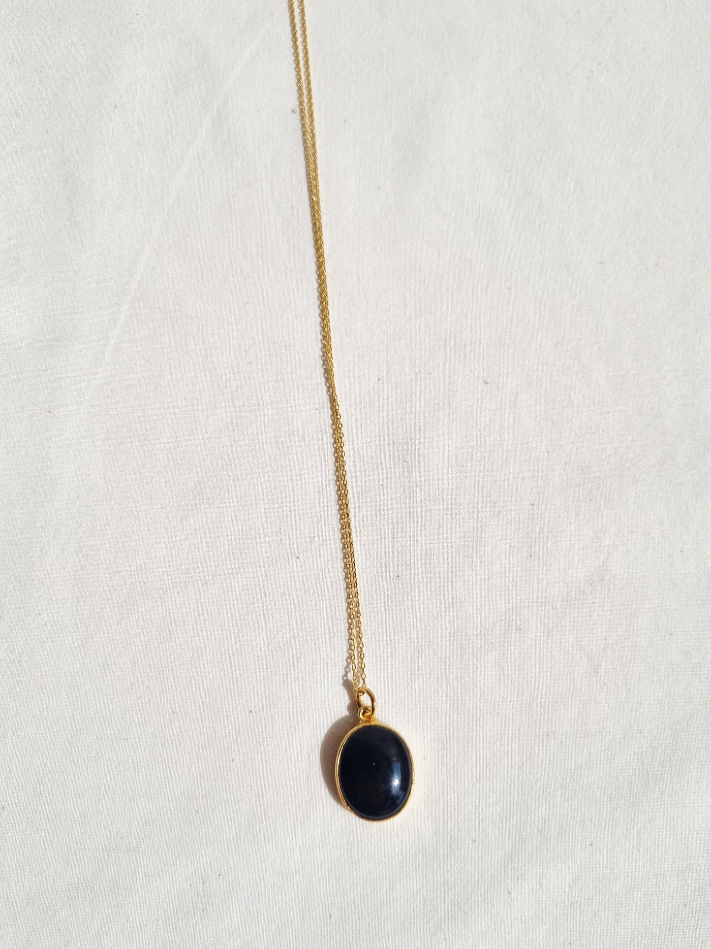 vana - Black Onyx Oval Pendant