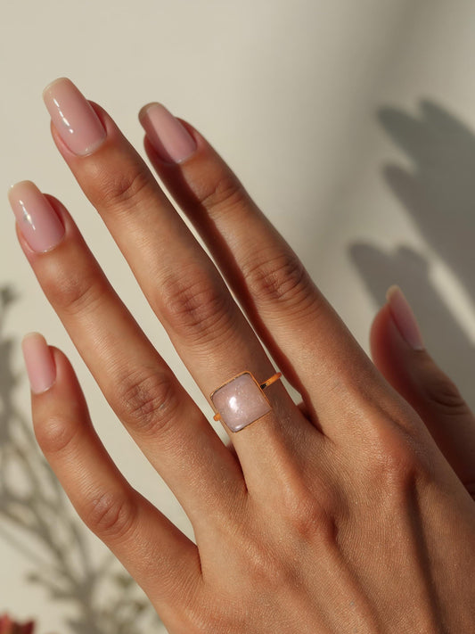 vasa - Peach Moonstone Helix Ring