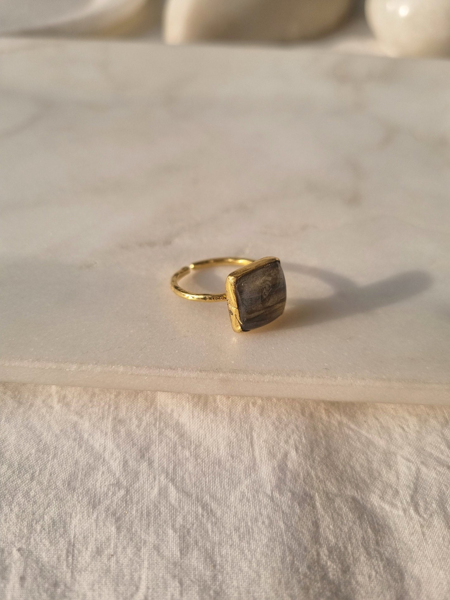 vasa - Labradorite Helix Ring