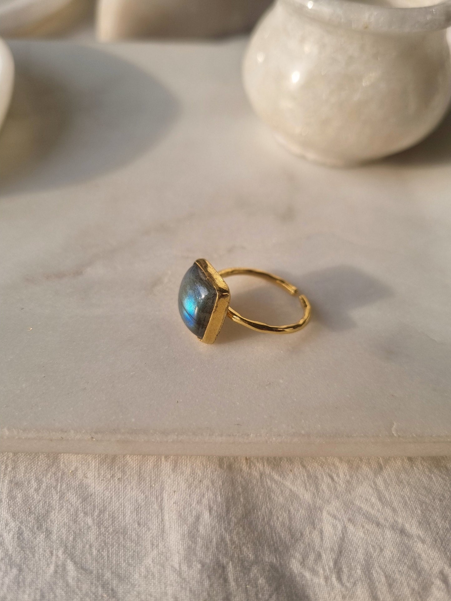 vasa - Labradorite Helix Ring