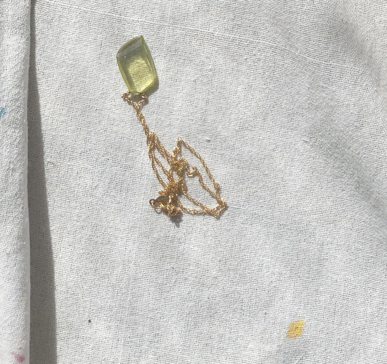 reeti - Lemon Quartz Pendant