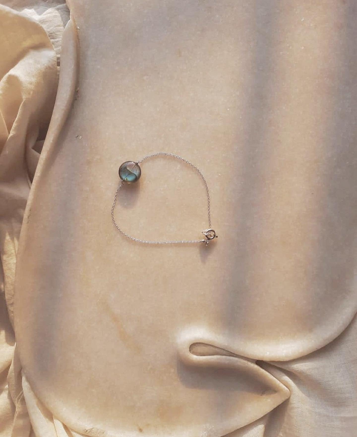 matsya - Labradorite Round Bracelet