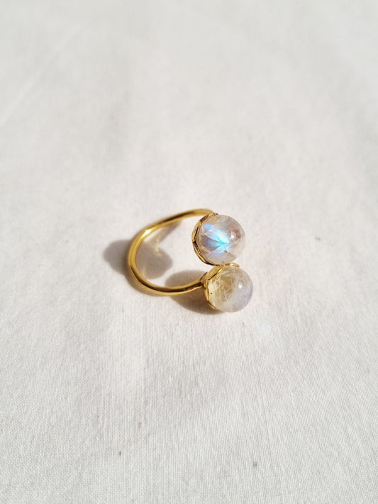 esa - Rainbow Moonstone Sunflower Ring