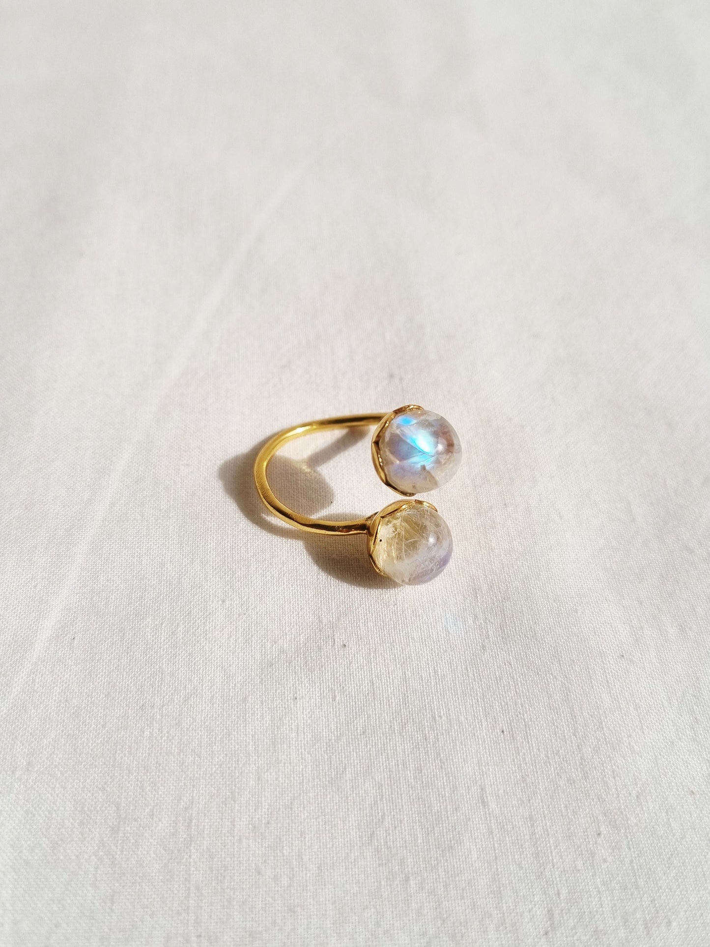 esa - Rainbow Moonstone Sunflower Ring